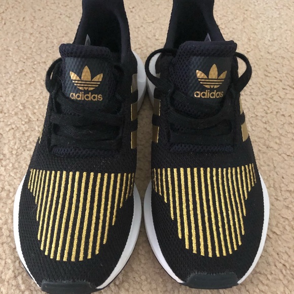 womens black and gold adidas shoes